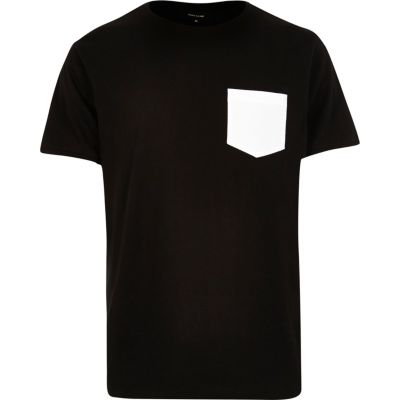 Black textured chest pocket t-shirt
